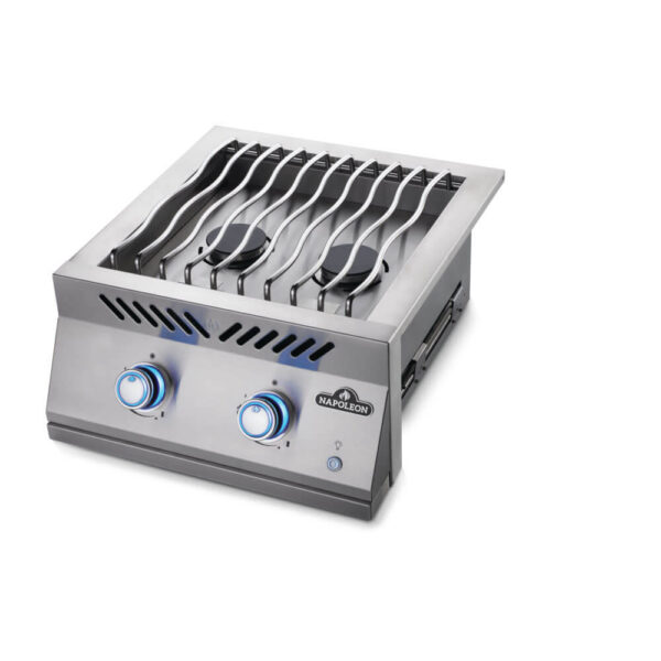 BIB18RTPSS-Web-Gallery-02-BIB18RT-Drop-In-Prod-Ang-Burner-Opn-KnobsOn-Lit (1) Built-in 700 Series Dual Range Top Burner angled